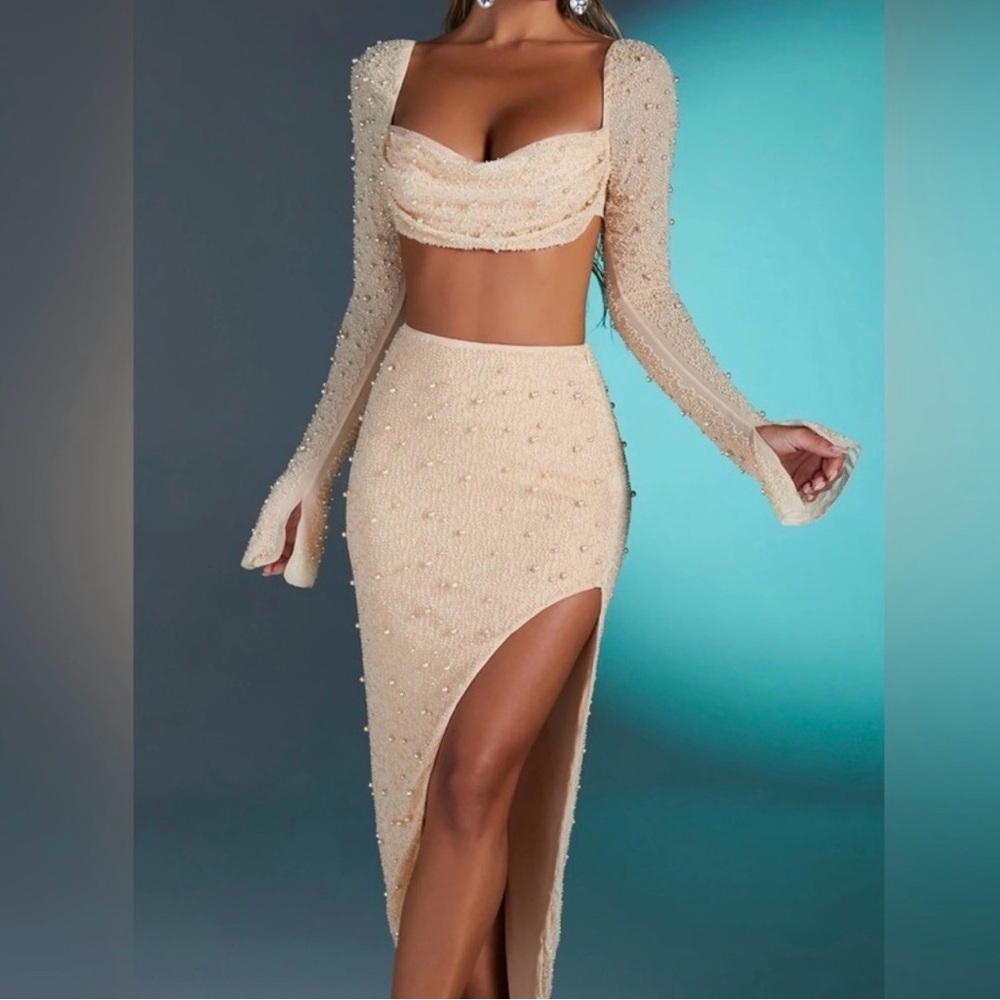 Elegant Cream High-Slit Skirt